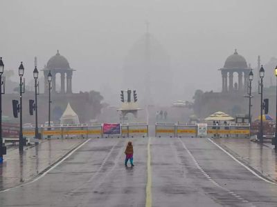 Delhi, Noida, Gurgaon, Ghaziabad weather today (August 4): National capital to see cloudy skies, rain spells; IMD issues thunderstorm warning for some areas