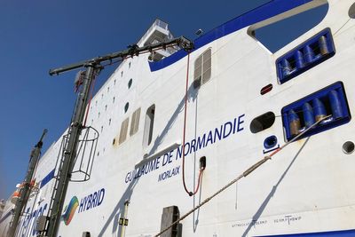 First Brittany Ferries ship uses plug-in electricity before sailing from Portsmouth