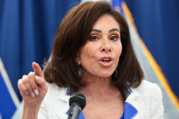 Trump holds off firing Jeanine Pirro despite slamming her over Reflecting Pool climbdown