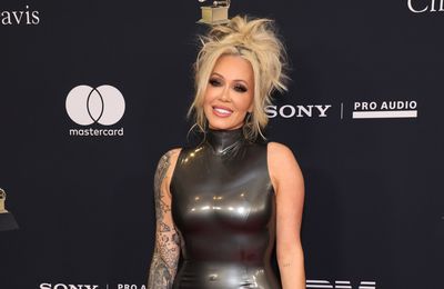 Bunnie Xo wants stars 'to be honest' about cosmetic surgery
