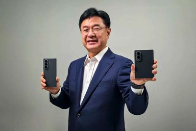 Samsung India to offer festive discounts, interest-free EMIs as memory chip costs rise: JB Park