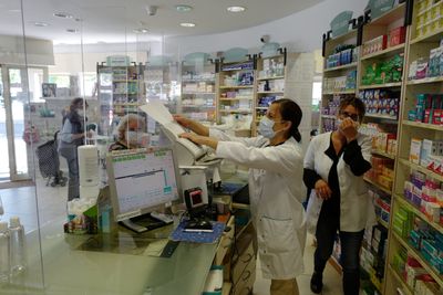 Federal 340B Rebate Pilot Set for January 1 Could Change How Safety-Net Hospitals Fund Patient Programs