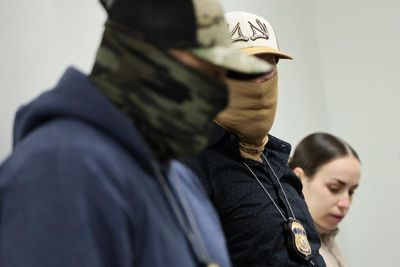 US federal judge blocks New York’s ban on ICE officers wearing masks