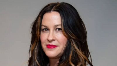Quote of the Day by Alanis Morissette: “Who I am inside determines how I feel about my body instead of… – Inspiring lessons on beauty, authenticity, resilience, body image and why confidence is your best feature by the iconic singer known for her timeless performances and deep insights on identity and self-love