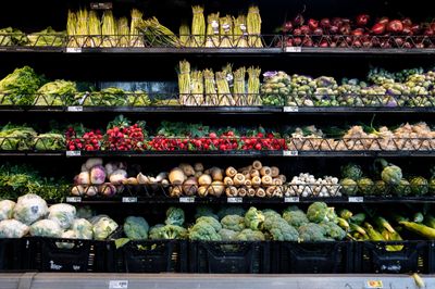 Shoppers Are Rethinking Where They Buy Produce After the Lettuce Recall, but Local Does Not Automatically Mean Safer