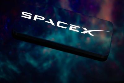 SpaceX's Billion-Share Unlock Sounds Scary. Here's Why It May Not Matter.