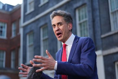 Strait reopening ‘essential’ for UK families, says Ed Miliband ahead of US talks