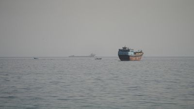 US says Iran Hormuz deal could come 'today or tomorrow' as oil prices plunge