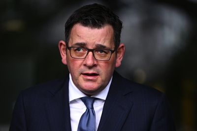 Daniel Andrews defends actions as opposition labels Labor ‘a gangster government’ after Ibac report released
