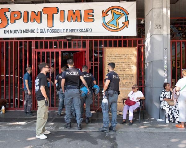 Hundreds camp in Rome heatwave as Meloni government cracks down on squats