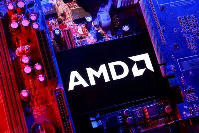 AMD forecasts strong revenue growth on AI chip demand, but investors seek bigger gains