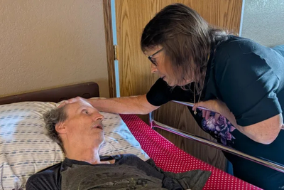 Woman Loses $117K in Fake Wells Fargo Scam as Husband Enters Hospice: 'Everything I Had Is Gone'