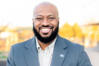 South Dakota Democratic nominee exits Senate race, bolstering independent rival