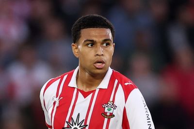 Fulham lead race for Shea Charles as £25m transfer talks progress