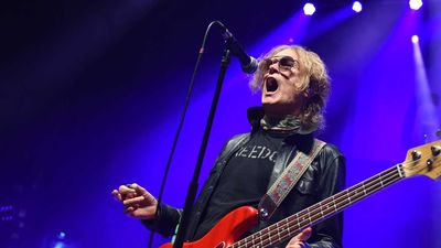 Glenn Hughes announces retirement from live performances: "I really have no option and no choice"