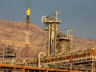 India may charge gas users to fund planned $42 billion fuel reserves, sources say