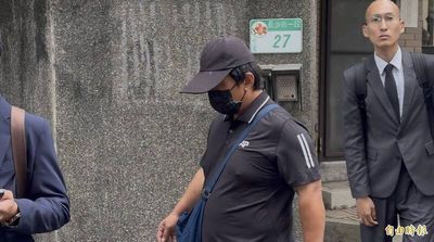 交通指揮起口角！工人推倒義交甩路邊釀死 自認「被害人」遭重判