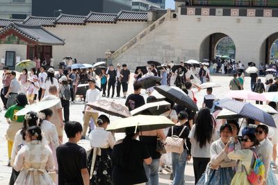Record heat wave impacts people and animals in Japan and Korean Peninsula