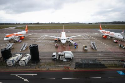 Luton Airport passengers to get free bus travel this summer