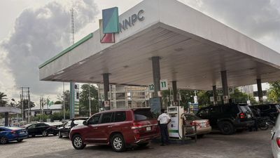 Nigeria approves $4.5bn refinancing of state-owned oil company