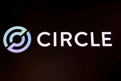 Circle shares fall nearly 4% as revenue miss overshadows quarterly profit beat