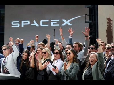 SpaceX draws retail investors despite fall in shares post earnings