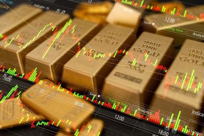 Gold Jumps 4%, Dow Jones Smashes Record Highs: Stock Market Today