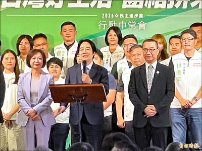 民進黨行動中常會開拔台中 賴挺何欣純：台中再搖擺一次