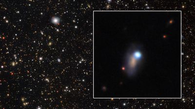 Astronomers witness the strange final moments of a massive star's supernova death (video)