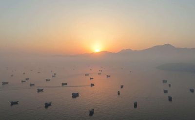 Iran and the US say a Strait of Hormuz deal is close, but one or both would have to back down