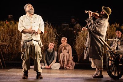 Fiddler on the Roof review – a superlative cast welcomes you into a vibrant, revitalised musical classic