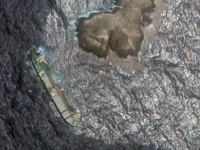 Russian ‘shadow fleet’ tanker leaks oil off Oman coast, NGOs raise alarm