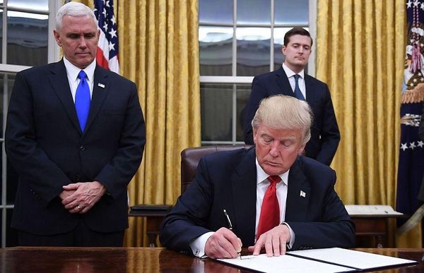 Donald Trump to sign executive order indicating intention to rip up Nafta and TPP