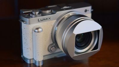 The SG-image AF 35mm f/2.2 lens is now available for L-mount cameras