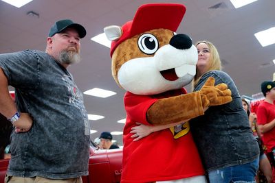 The little gas station trying to take down Buc-ee’s famous beaver