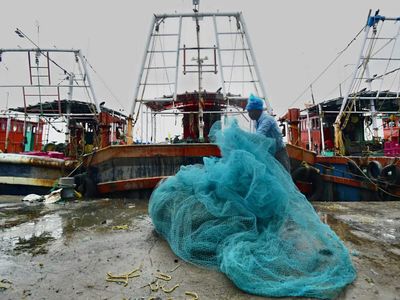 Sri Lanka Navy launches rescue operation for Indian vessel carrying 11 crew members