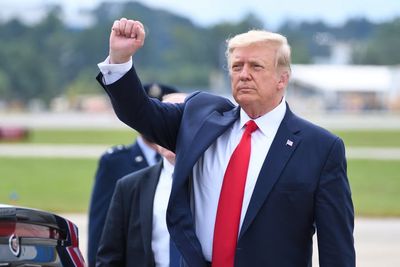 Trump's $400 Million Qatari Jet May Not End Up At His Presidential Library After All— Here's Why