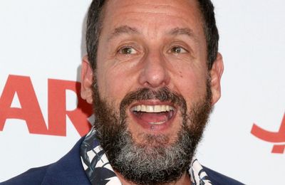 Adam Sandler wears socks in swimming pools