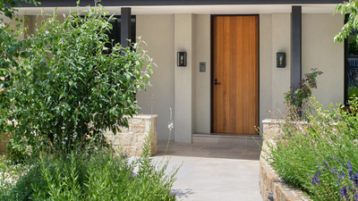 5 Design Tricks for Small Front Gardens That Make Them Feel Luxurious, In Spite of Their Size