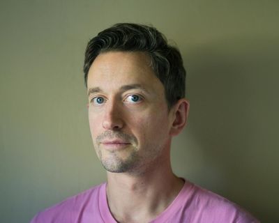 Thirst by John Robins audiobook review – an ex-drinker’s darkly funny journey