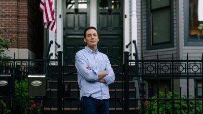 In 2025, CBP agents entered Leo Feler’s Chicago property without a warrant; in 2026, he sued the US government over about $30,000 in damage