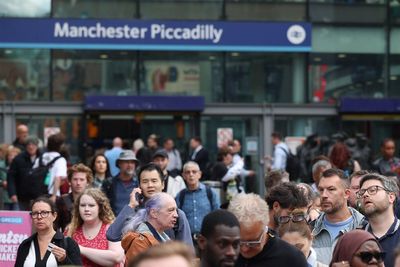 More rail disruption expected after power failure strands passengers
