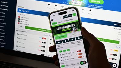 Pressure mounts on Labor to strengthen gambling reforms