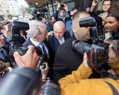 Journalists at Alan Jones’s trial off to ‘inauspicious’ start as spelling error and rogue mobile phone antagonise judge