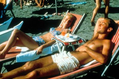 Our holidays have become smartphone binges – here’s how we can truly relax