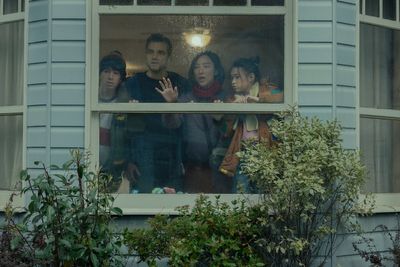 Netflix Just Quietly Released The Most Unpredictable Sci-Fi Thriller Of The Year