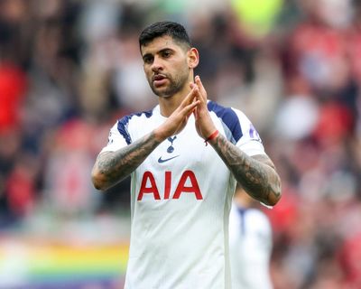 Tottenham and Atlético in talks over Romero with Van de Ven set to sign new deal