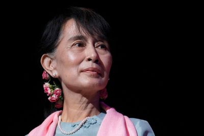 Fresh calls to release Aung San Suu Kyi after meeting with foreign official