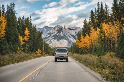 7 Pickup-Truck Tire and Load Mistakes That Show Up on Summer Road Trips