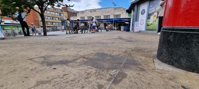 Why are Wimbledon's streets so dirty?